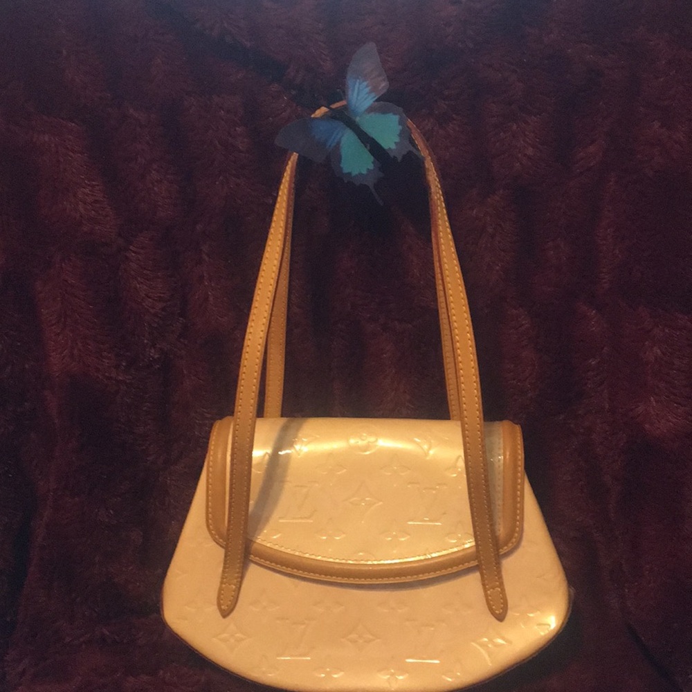 Louis Vuitton Biscayne Bay PM Vernis shoulder bag